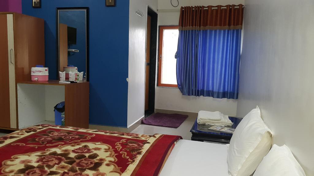 Hotel Krishna Park Resort Diu Pokoj fotografie