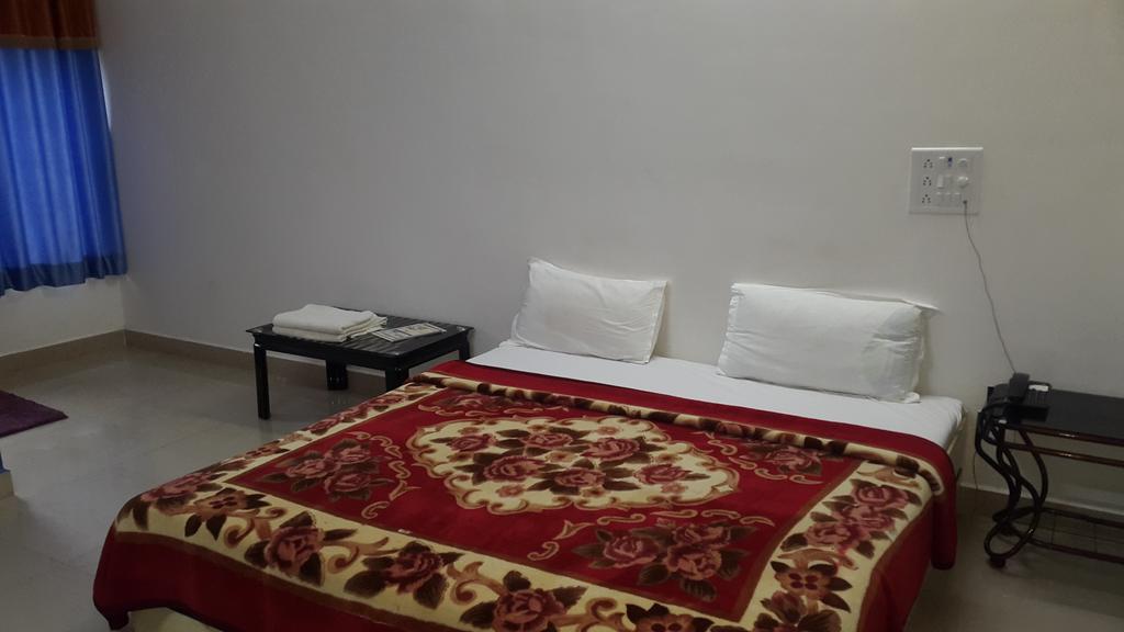 Hotel Krishna Park Resort Diu Pokoj fotografie